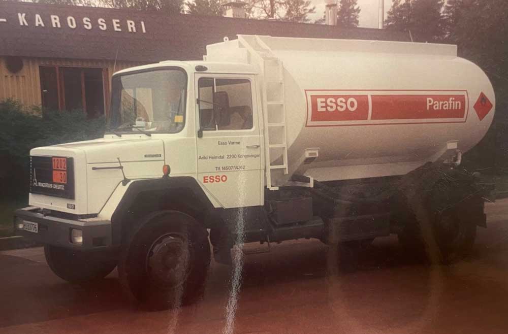 Lastebil fra Esso lakkert hos Skotterud Bil og karosseri